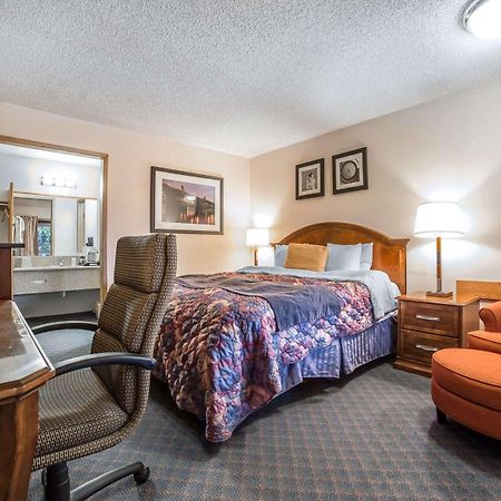 Rodeway Inn Бейкър Сити Екстериор снимка