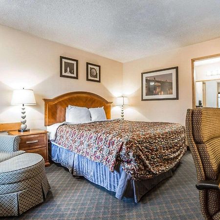 Rodeway Inn Бейкър Сити Екстериор снимка