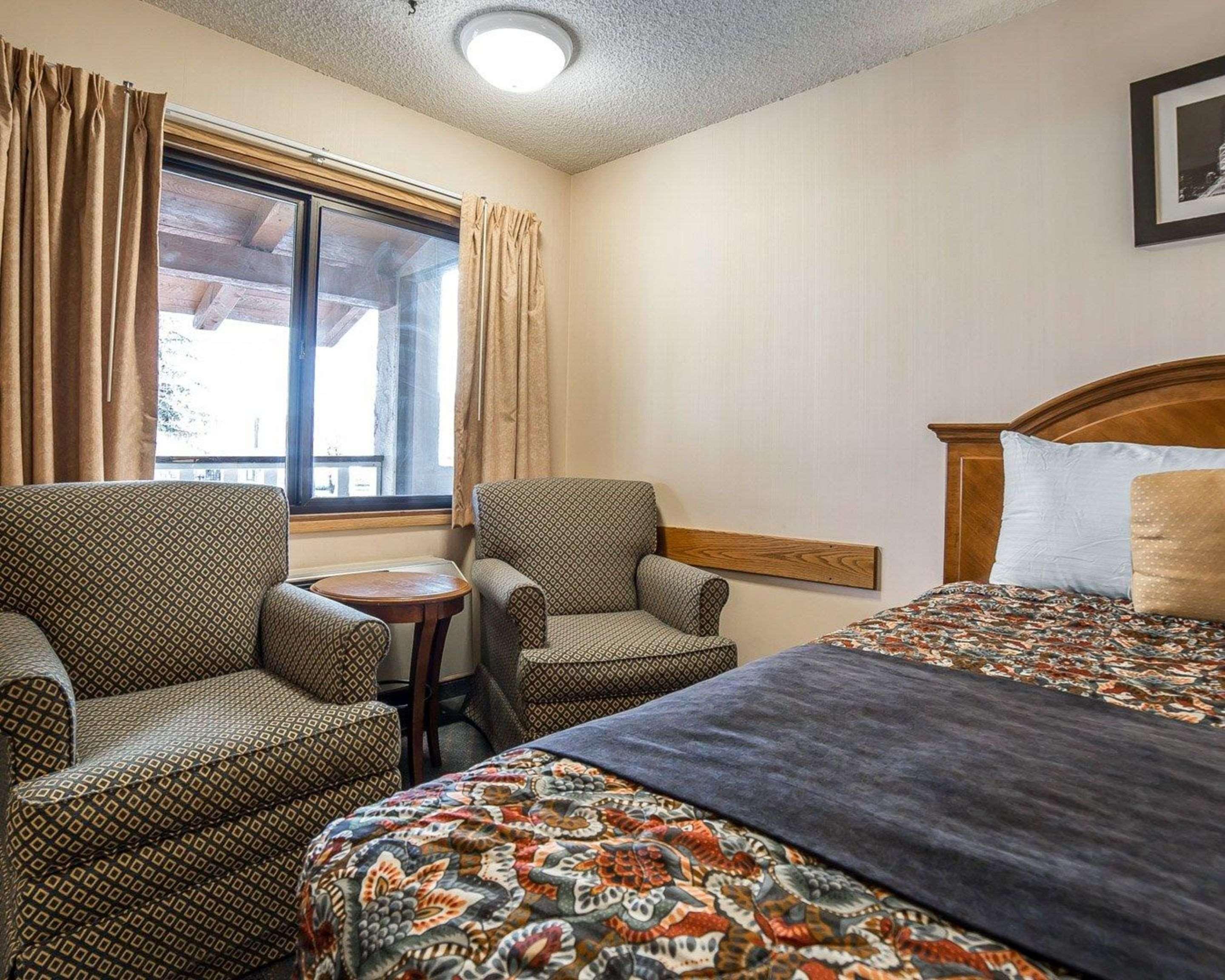 Rodeway Inn Бейкър Сити Екстериор снимка