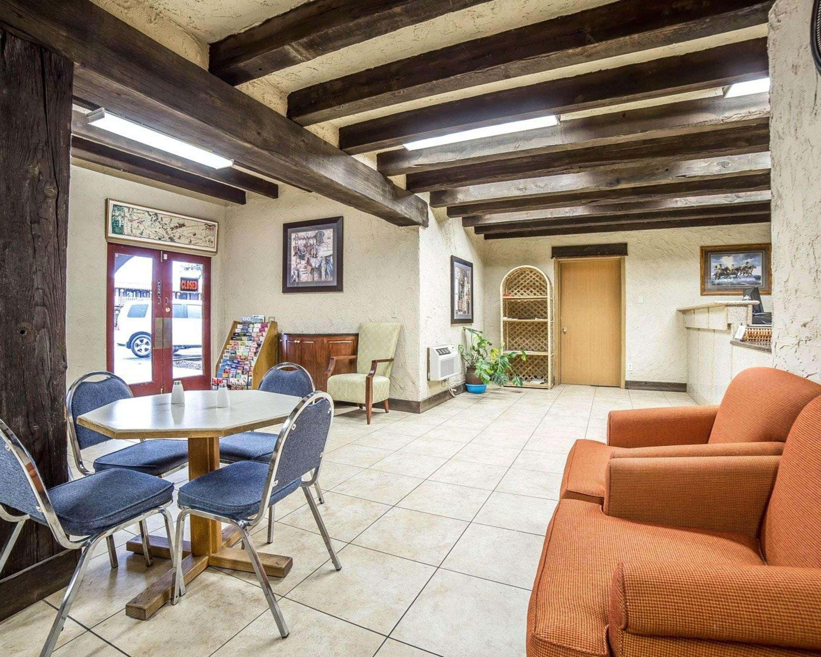 Rodeway Inn Бейкър Сити Екстериор снимка