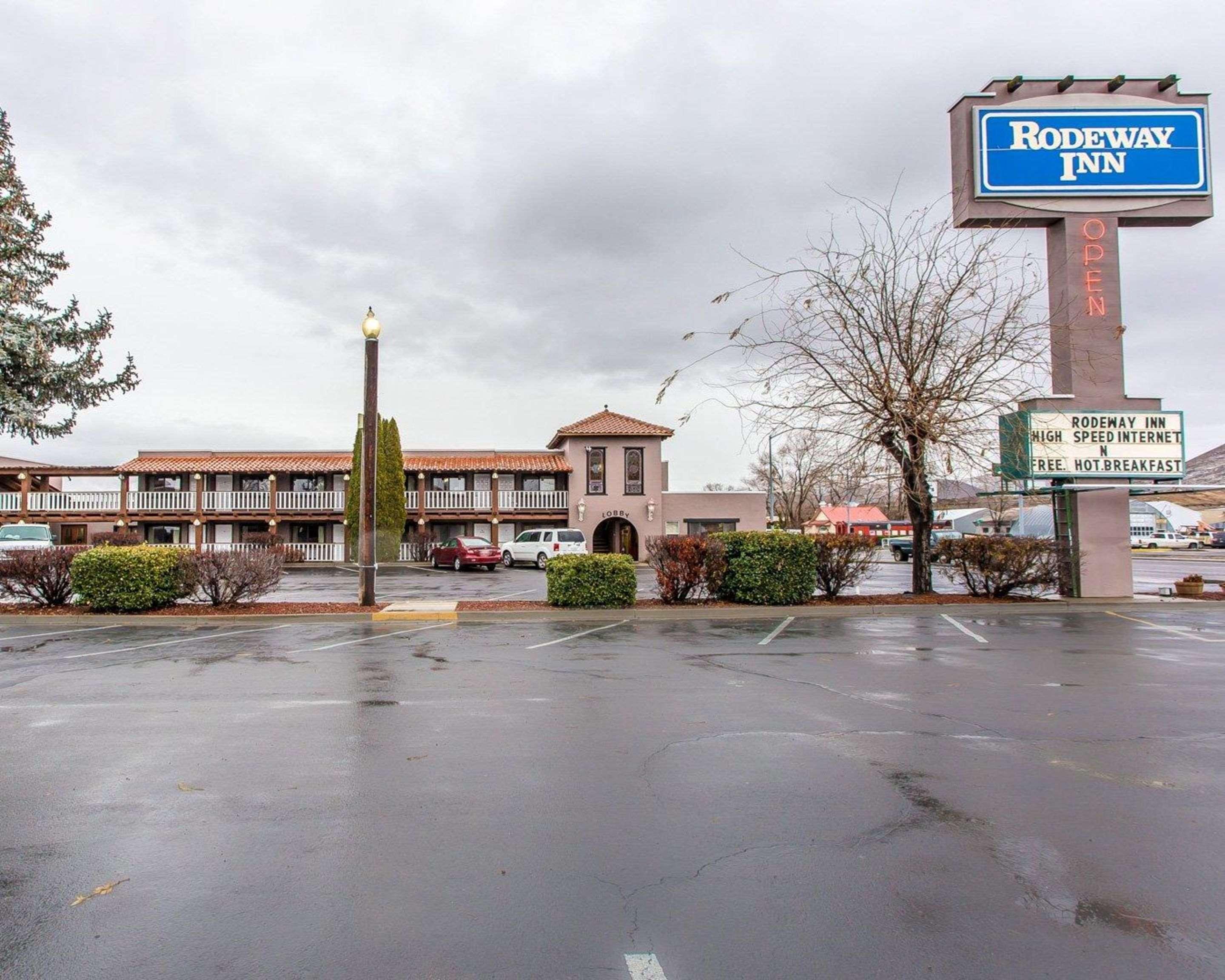 Rodeway Inn Бейкър Сити Екстериор снимка