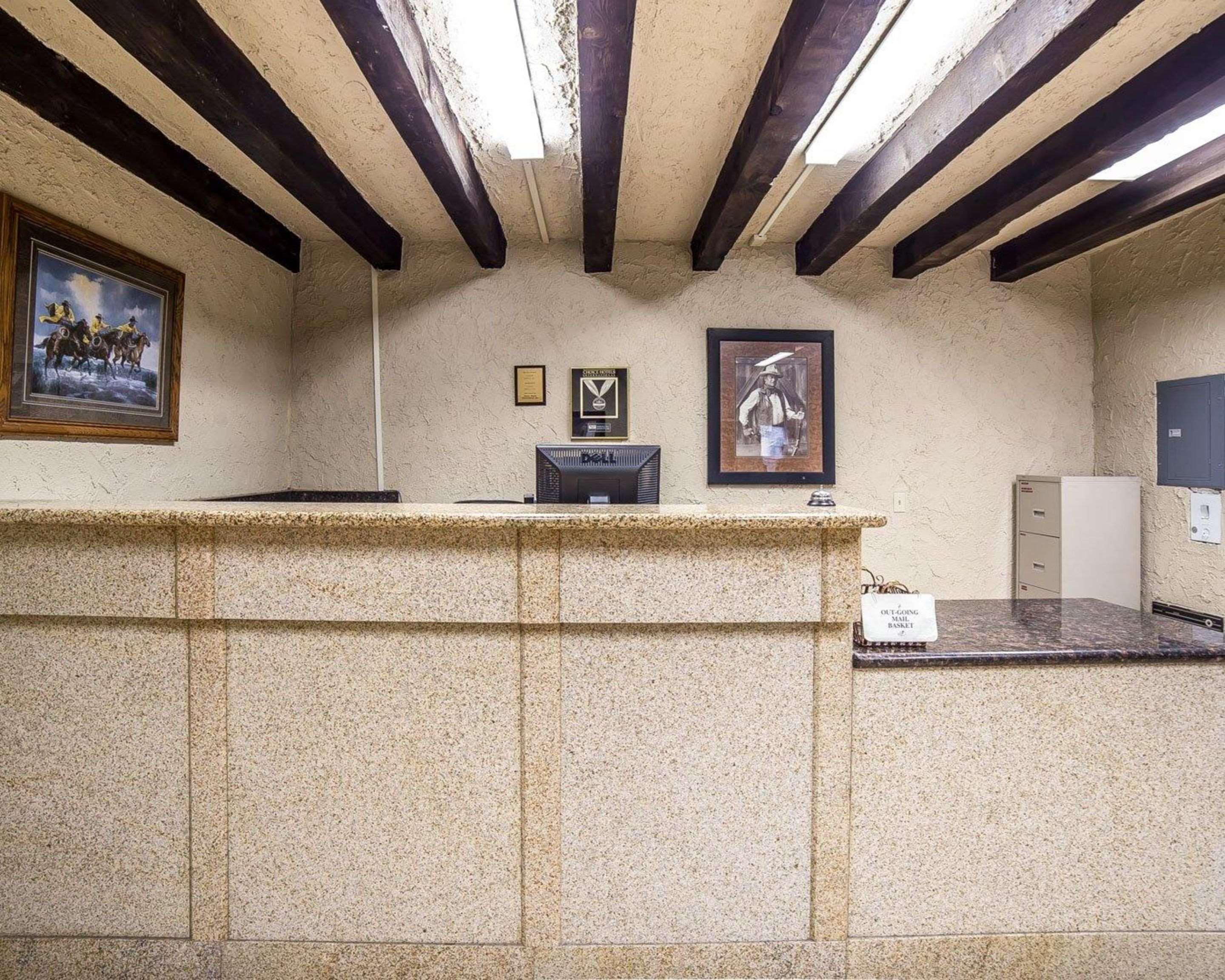 Rodeway Inn Бейкър Сити Екстериор снимка