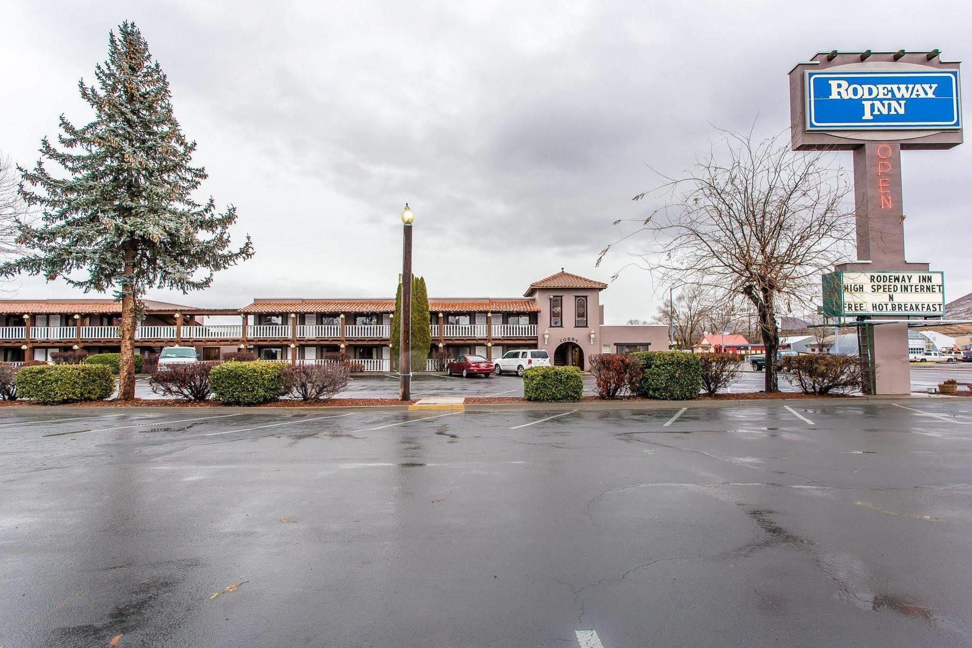 Rodeway Inn Бейкър Сити Екстериор снимка