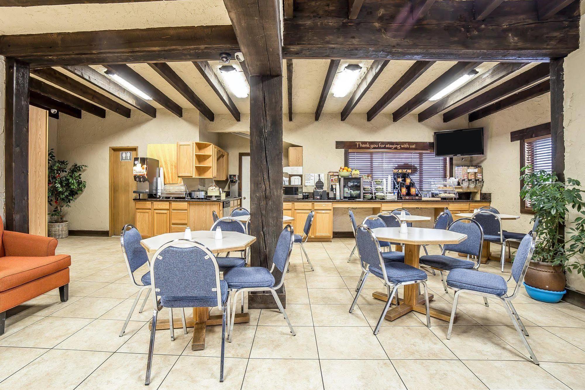 Rodeway Inn Бейкър Сити Екстериор снимка